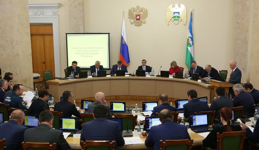 Алий Мусуков провел заседание правительства республики