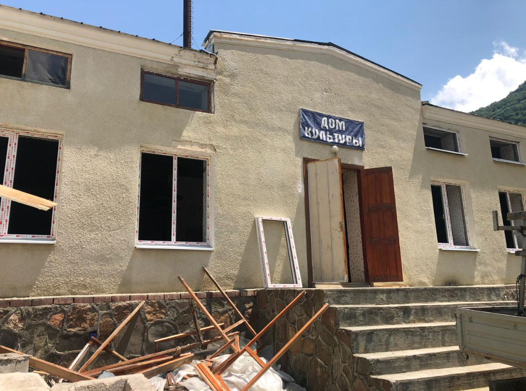 Начался ремонт Дома культуры в Безенги