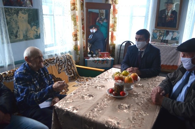 Ветеранам Баксанского района вручили юбилейные денежные выплаты