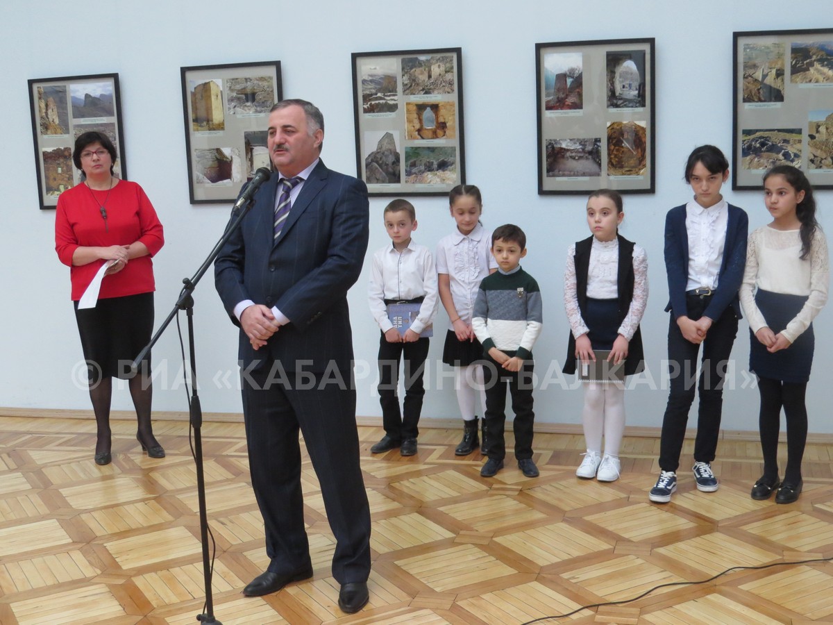 В Нальчике открылась выставка к Дню возрождения балкарского народа