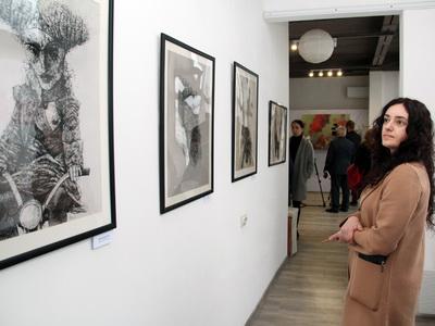 В Нальчике открылась выставка Аслана Оразаева