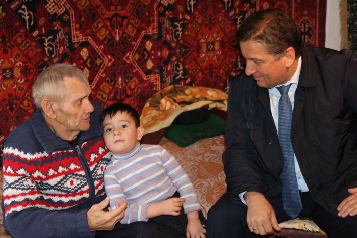 Родители Мурата Шомахова получили благодарственное письмо из Саратова
