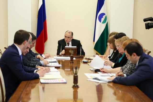 Юрий Коков поставил перед правительством КБР задачи на 2015 год