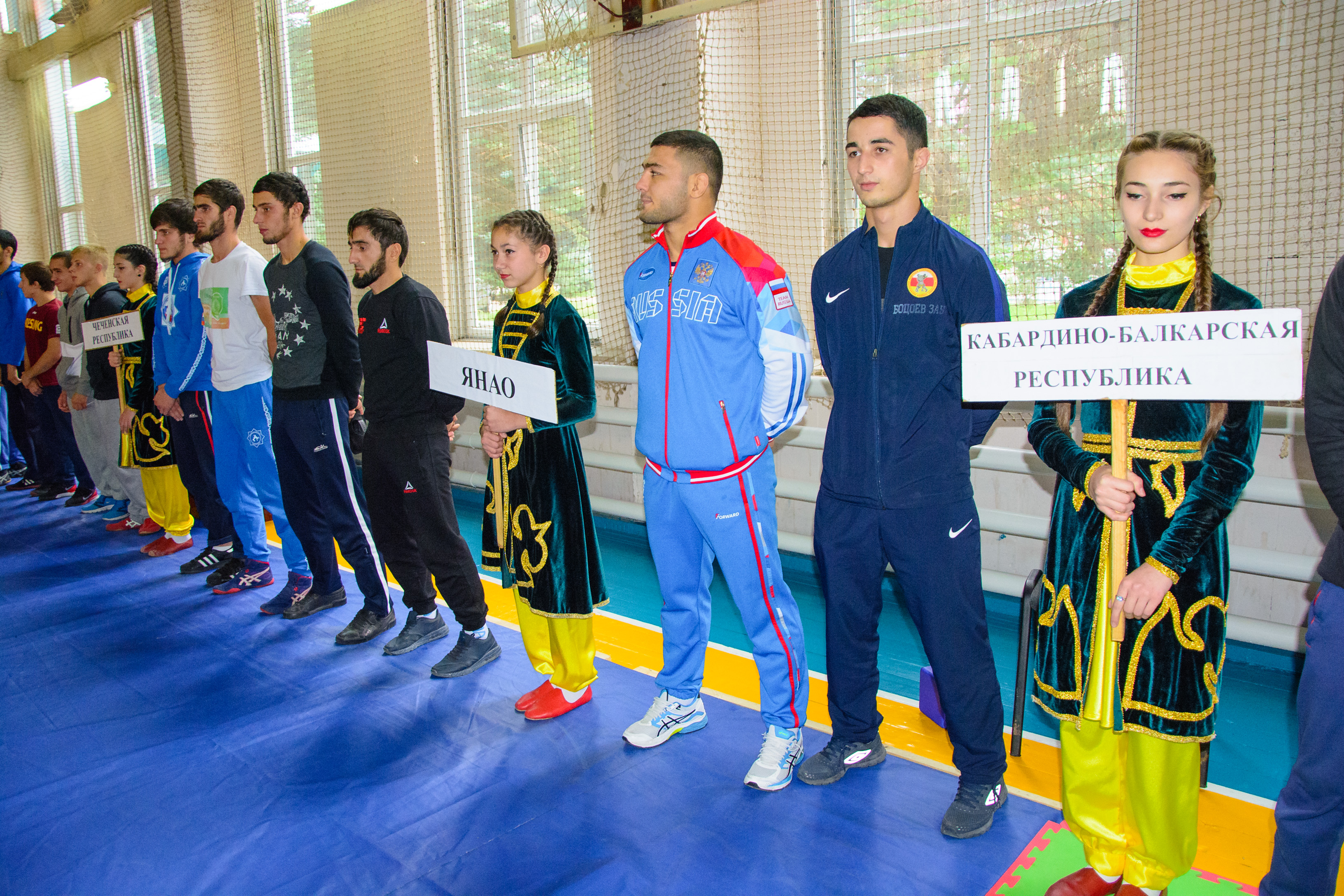 Лучшие борцы греко-римского стиля принимают участие во всероссийских соревнованиях в Тырныаузе