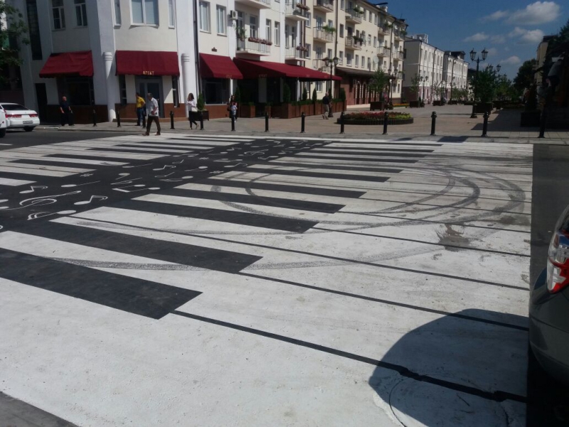 Житель Шалушки повредил новый пешеходный переход на «Нальчикском Арбате»
