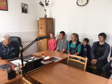 Детям из Эльбрусского района организовали экскурсию в изолятор временного содержания 