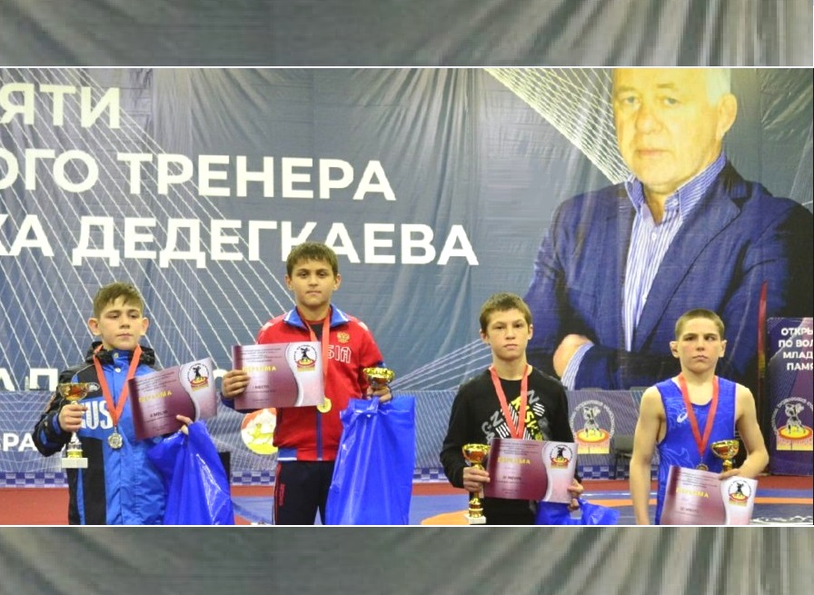 Спортсмены КБР результативно выступили на «Мемориале Дедегкаева»