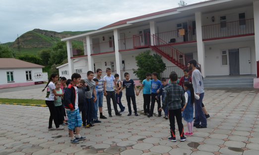 800 детей из многодетных семей отдохнут в летнем лагере Баксанского района 