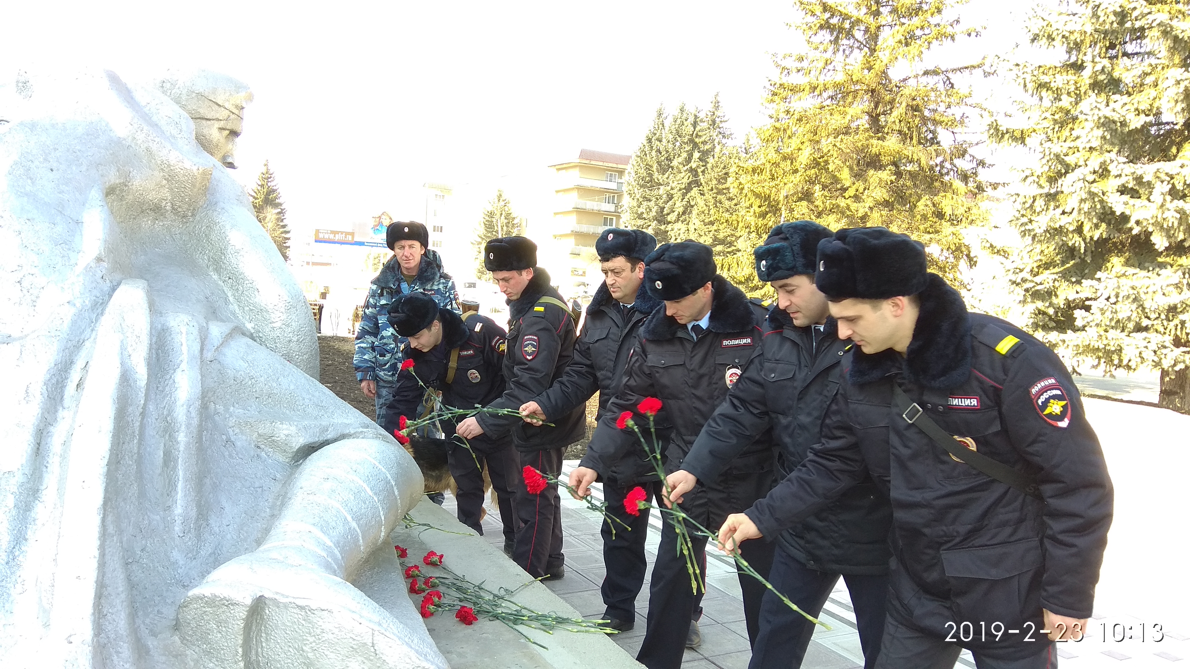 В Черекском районе возложили цветы к памятнику