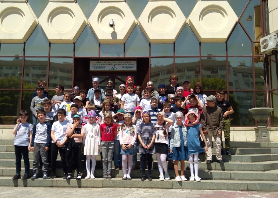 В Нальчике школьники посетили Соборную мечеть