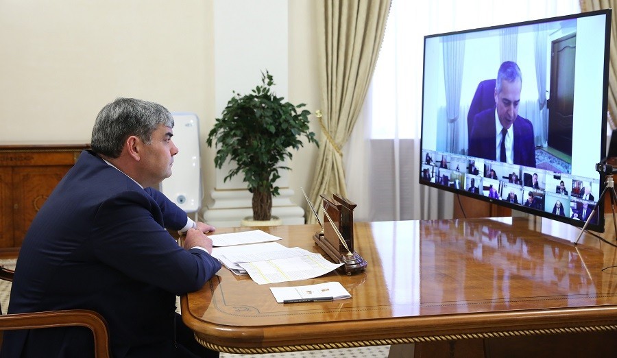 Казбек Коков провел «муниципальный час» с главами администраций районов и городских округов республики