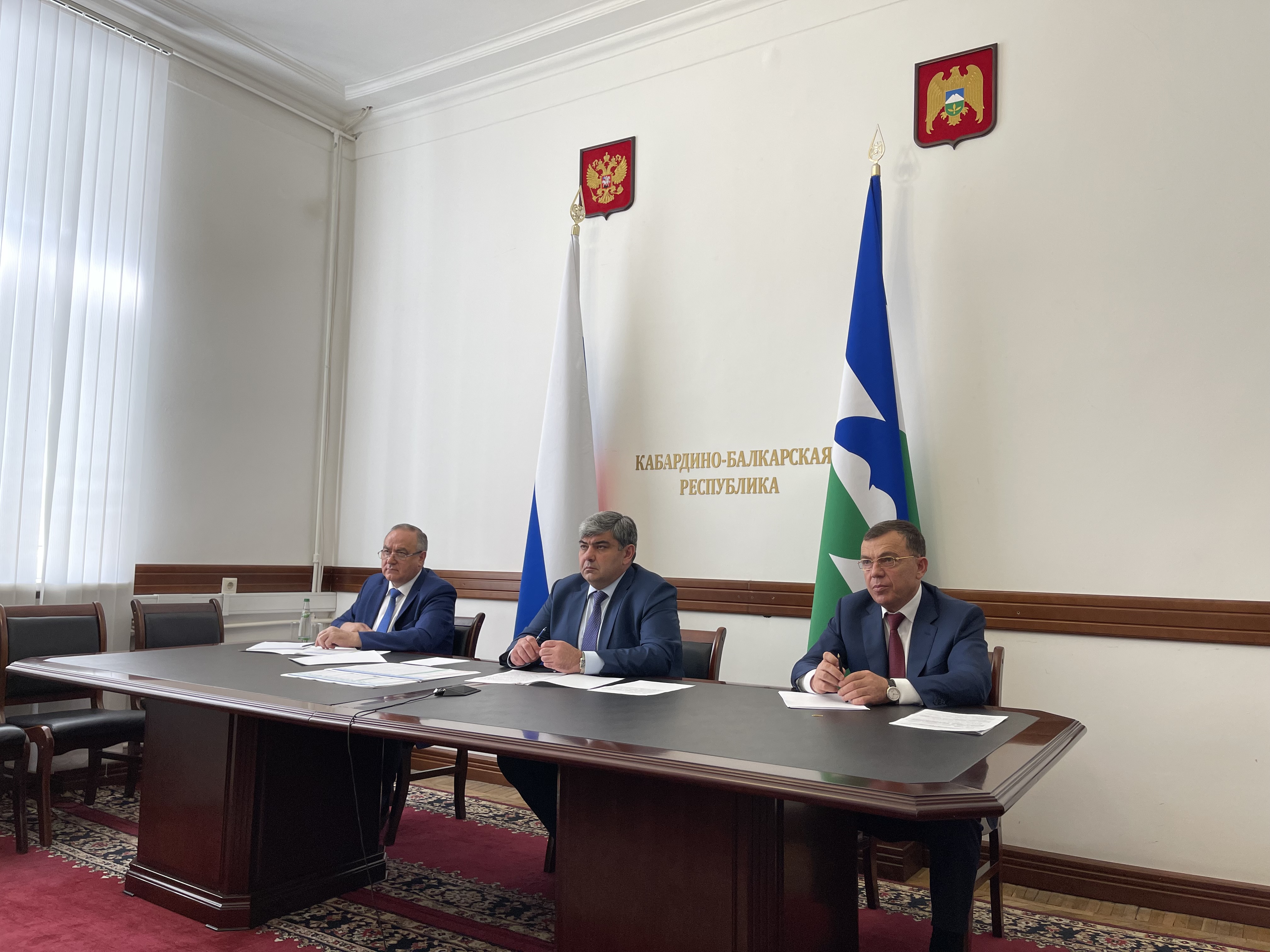 Казбек Коков рассказал на заседании Правительственной комиссии о масштабном дорожном строительстве в Кабардино-Балкарии 