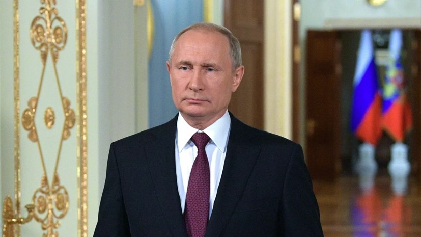 Путин проведет совещание о ситуации с коронавирусом и перспективах отмены ограничений