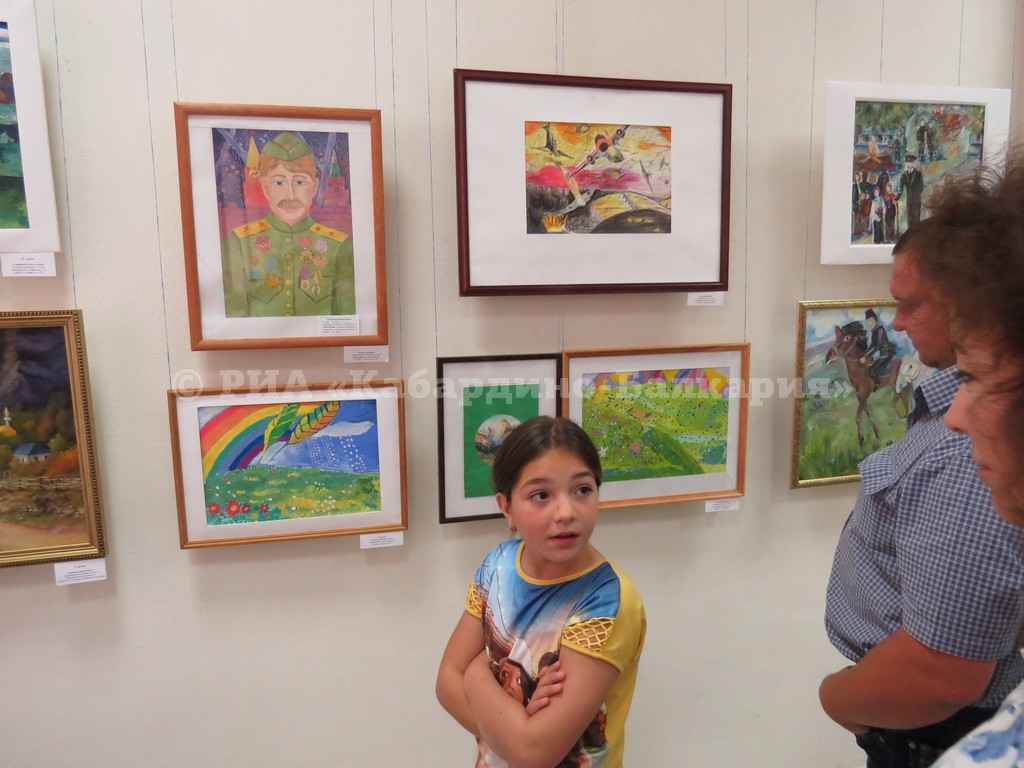 В Нальчике открылась северокавказская выставка детского рисунка