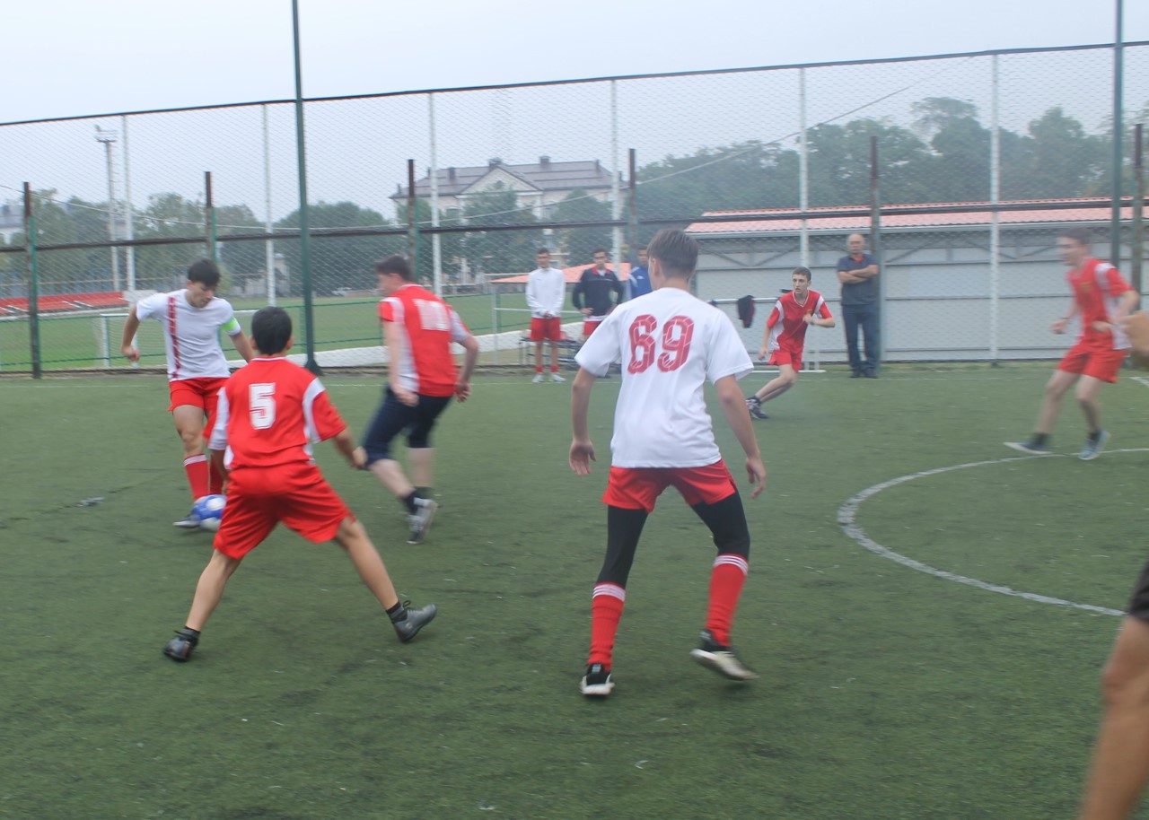 В Нальчике стартовал муниципальный этап футбольного турнира
