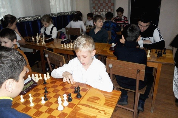 День матери в КБР отметили шахматным турниром