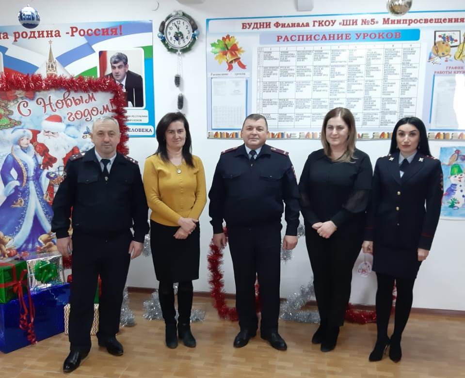 Полицейские Баксанского района организовали благотворительный визит в детский интернат