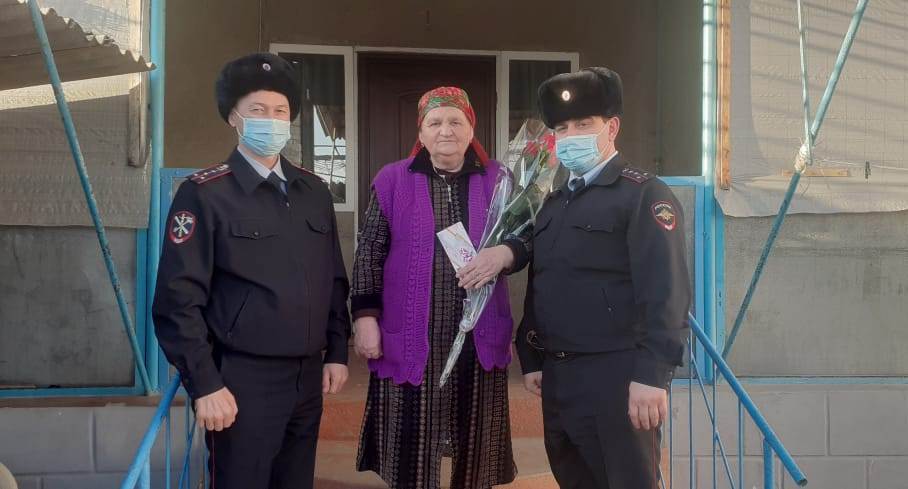 Полицейские Майского района посетили семьи своих погибших коллег