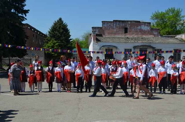 700 школьников Баксанского района стали пионерами