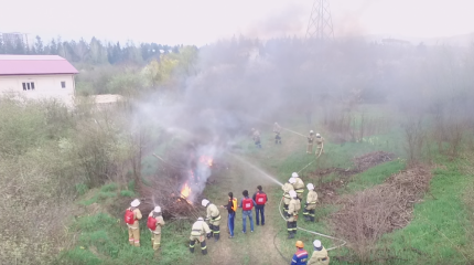 В ходе всероссийских учений МЧС КБР тушило условный лесной пожар
