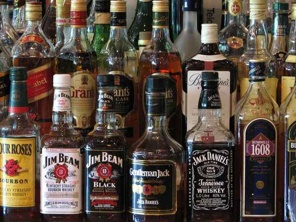 В Кабардино-Балкарии изготовляли «импортное» спиртное 
