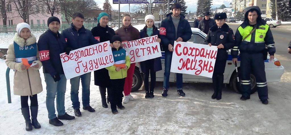 Сельские добровольные дружинники и ЮИДовцы Кабардино-Балкарии выступили за безопасные перевозки детей в новогодние праздники 