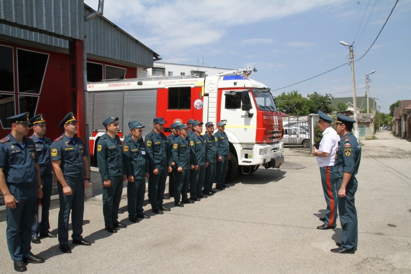 Начальник МЧС КБР проверил готовность нальчикских пожарных