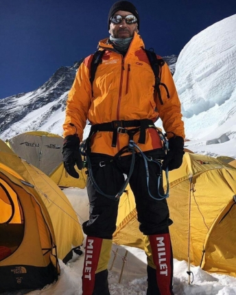 Спасатель из КБР намерен покорить Эверест