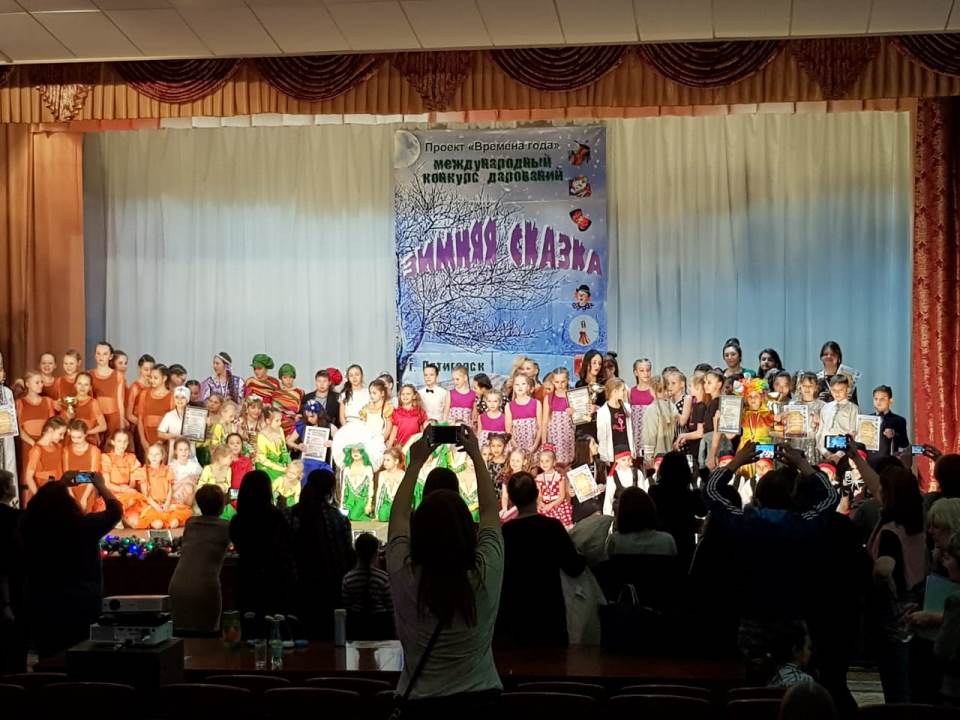 Учащиеся прохладненской ДШИ приняли участие в гала-концерте конкурса «Времена года»