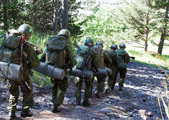 Российская «крылатая пехота» опережает соперников в горах КБР