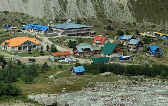 В Кабардино-Балкарии сель перекрыл дорогу к альплагерю «Безенги» 
