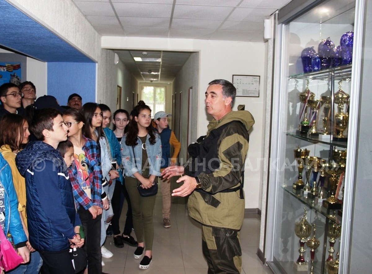 Сотрудники УФСИН устроили школьникам КБР настоящий «военный» праздник
