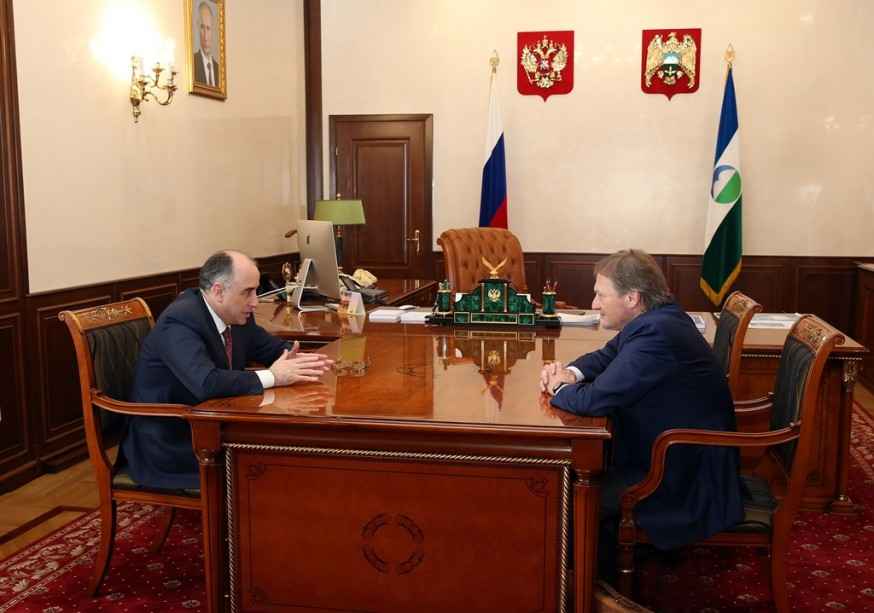 Глава КБР встретился с российским бизнес-омбудсменом