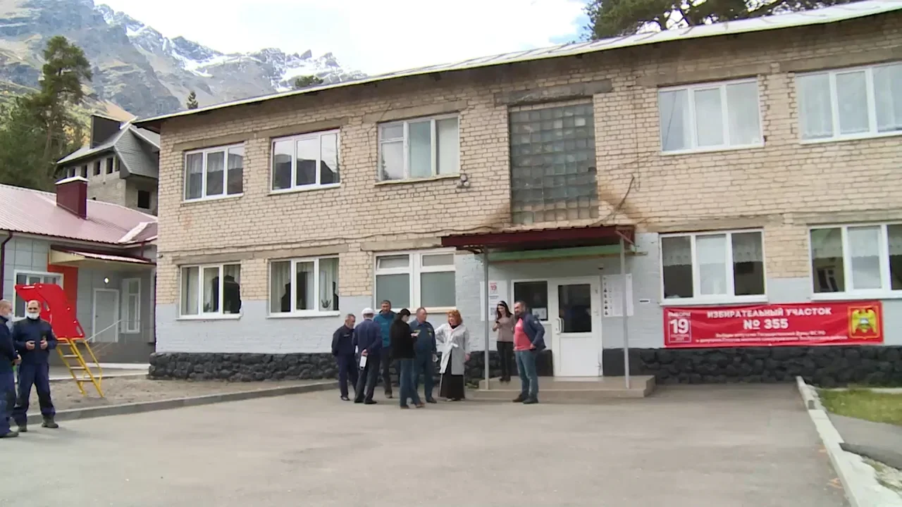 Высокогорный избирательный участок в Кабардино-Балкарии расположился у подножия Эльбруса