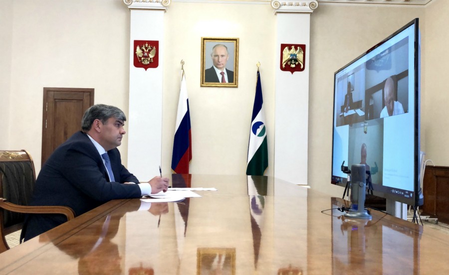  Казбек Коков провел встречу с министром экономического развития КБР  