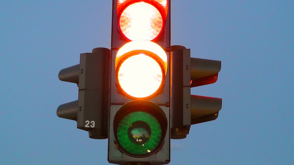 В КБР водители игнорируют красный свет светофора