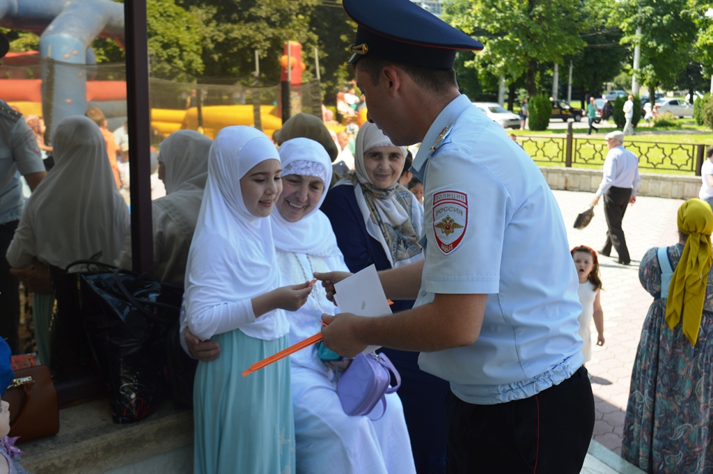 Лидеры духовенства Кабардино-Балкарии агитируют водителей создать безопасные условия детям в автомобиле  