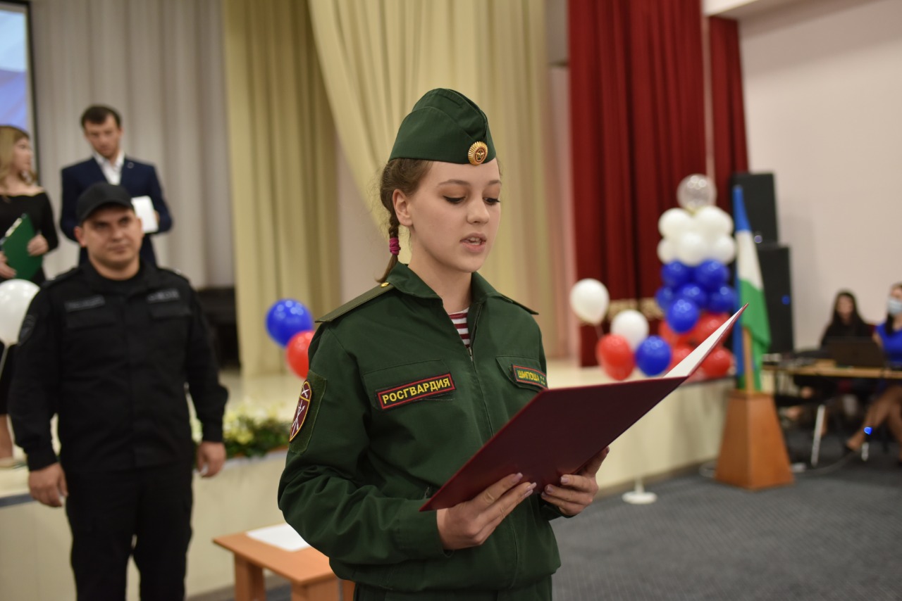 Ученики класса Росгвардии в КБР принесли кадетскую клятву