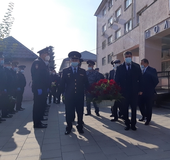 Руководство МВД по КБР посетило семью погибшего сотрудника