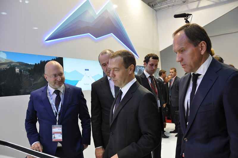 Дмитрий Медведев ознакомился с планами по развитию Приэльбрусья