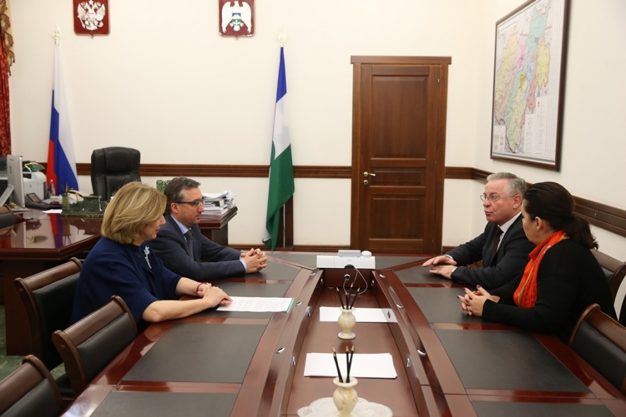 Председатель правительства КБР встретился с секретарем ФНПР