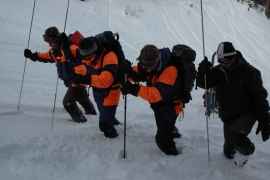 Спасатели возобновили поиски польского альпиниста на Эльбрусе