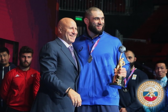 МОК признал борца из Кабардино-Балкарии олимпийским чемпионом