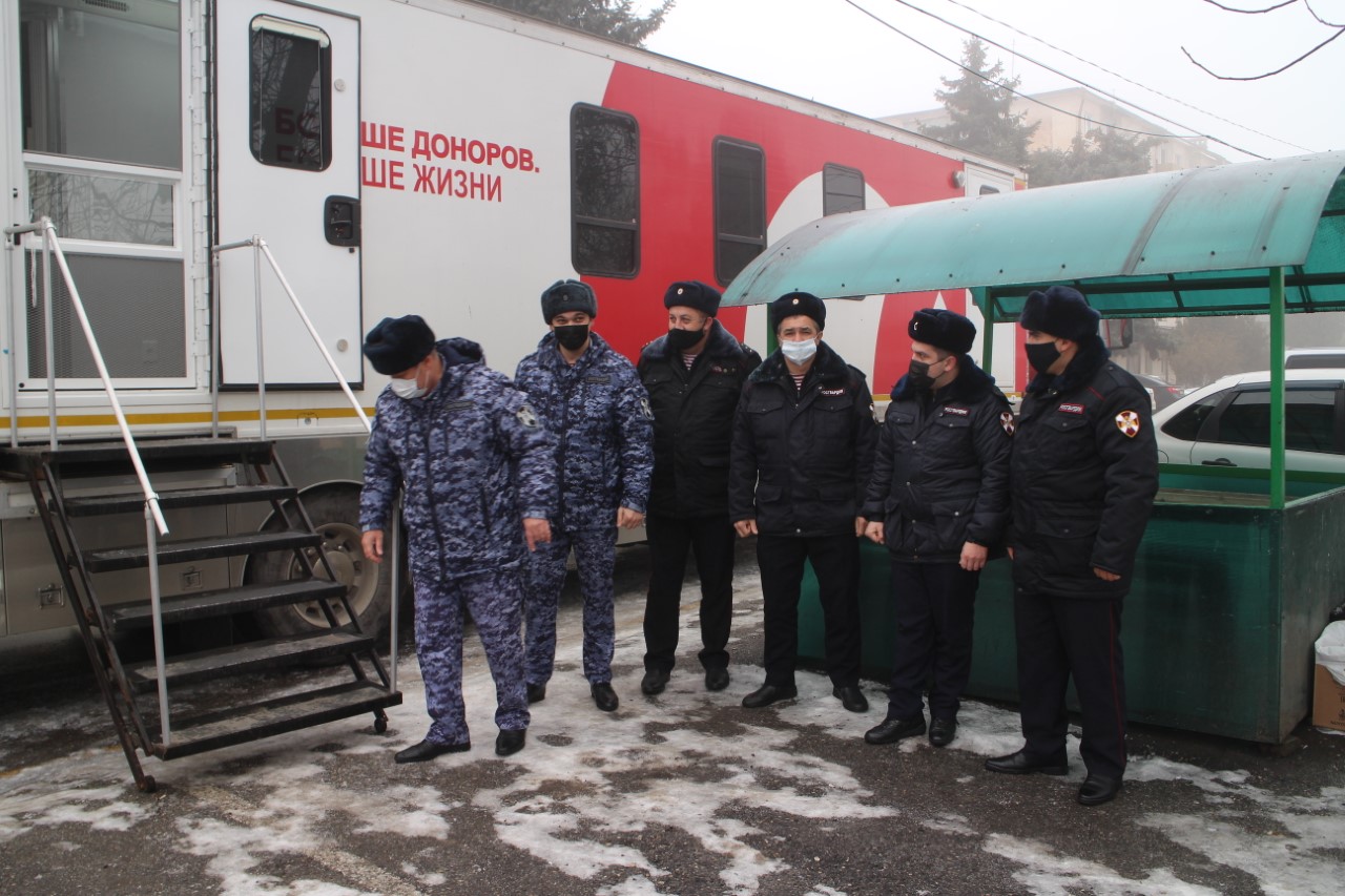 Росгвардейцы сдали кровь для медицинских учреждений Кабардино-Балкарии