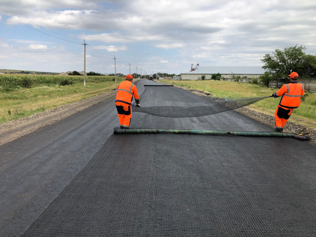 В Зольском районе Кабардино-Балкарии по нацпроекту обновляется дорожное покрытие в шести сёлах