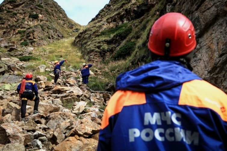В горах КБР проходит спасательная операция