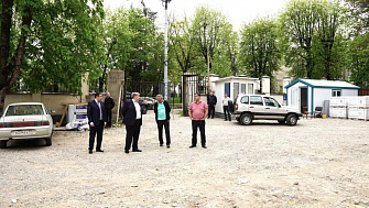 Глава КБР Казбек Коков проинспектировал строительство новой поликлиники в Нальчике