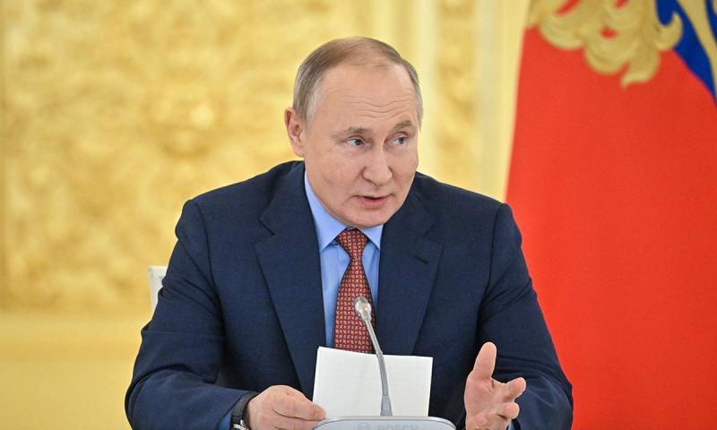 Владимир Путин поддержал инициативу о дистанционной продаже рецептурных лекарств 