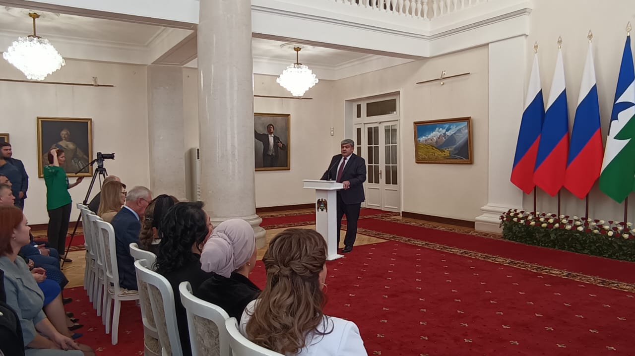 Медаль «Материнская слава»  вручили 21 жительнице КБР