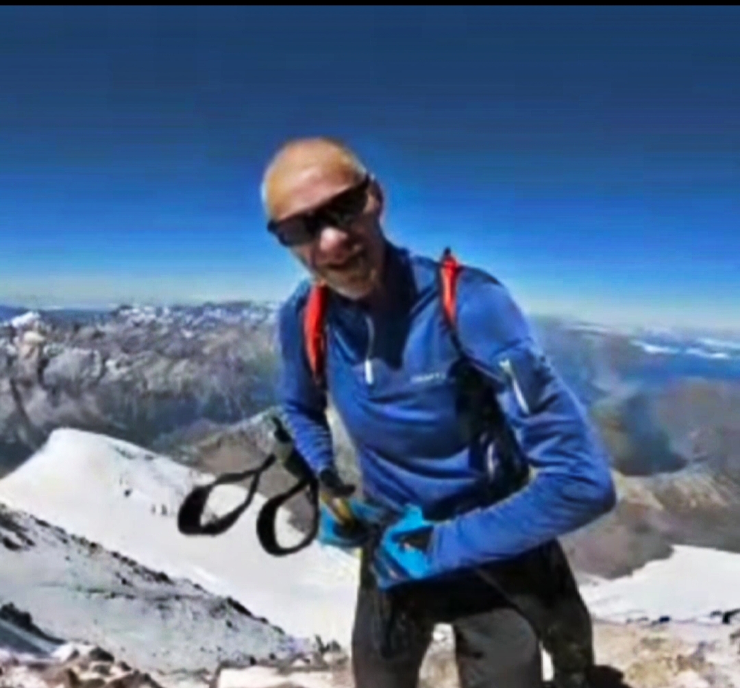 Виталий Шкель совершил рекордный скоростной забег на Эльбрус
